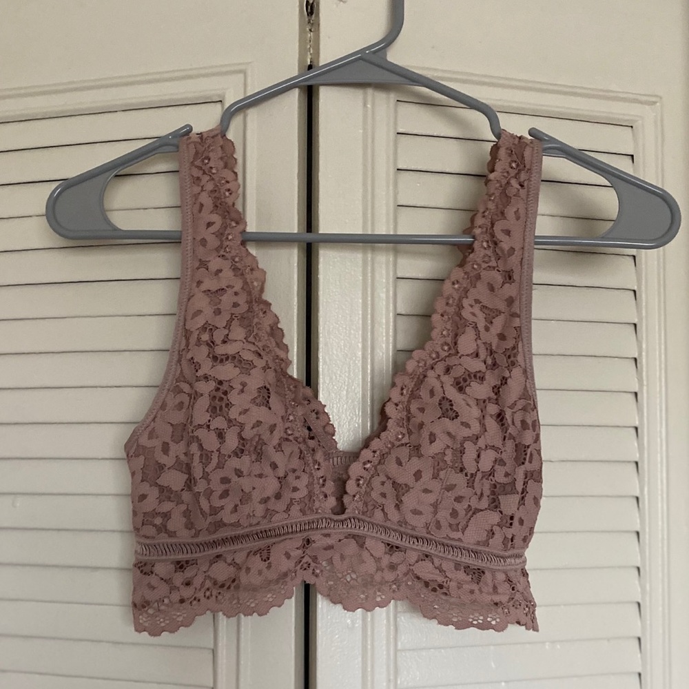 Victoria’s Secret Wireless Lace Bra